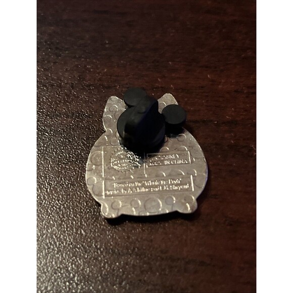 Disney Piglet Tsum Tsum Series 1 Mystery Trading Pin - Picture 3 of 4